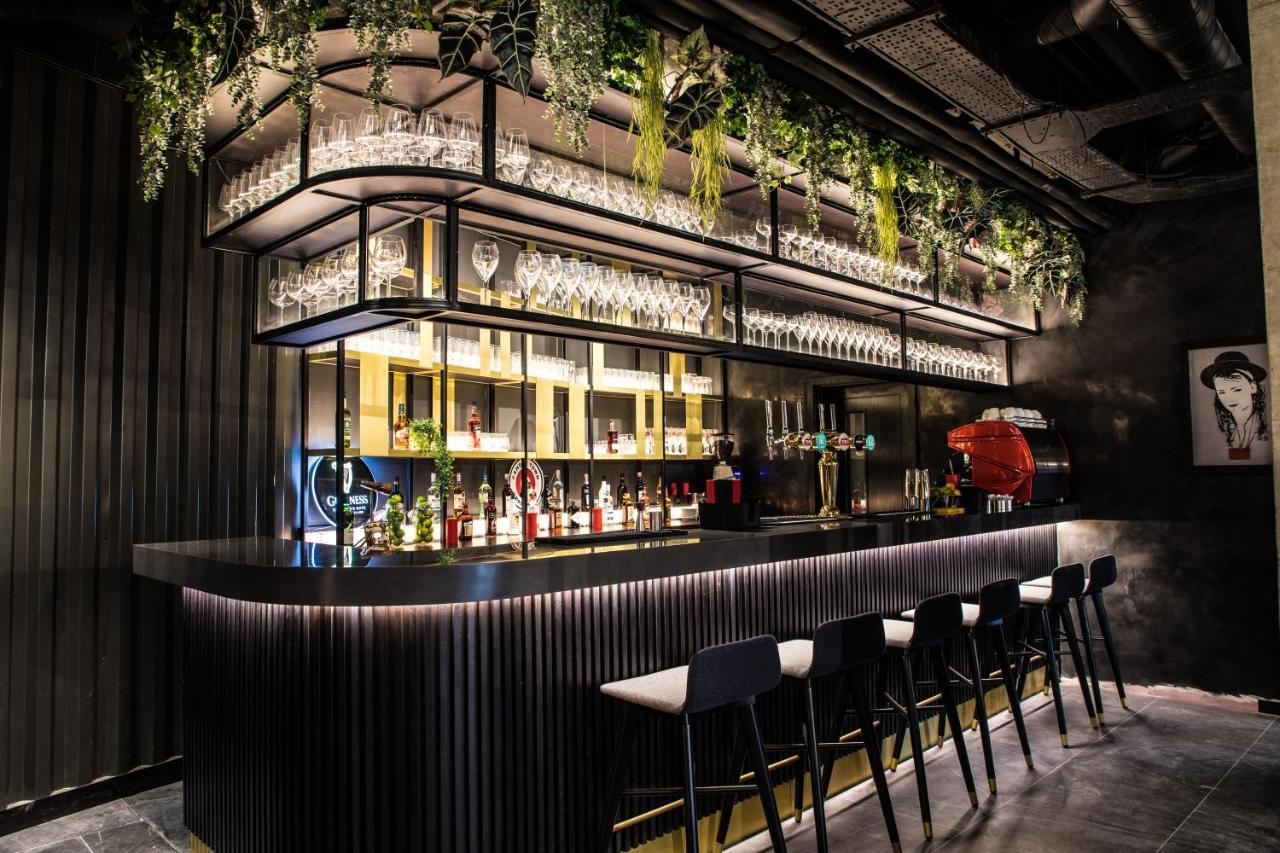 Radisson Red London Greenwich The O2 Екстериор снимка
