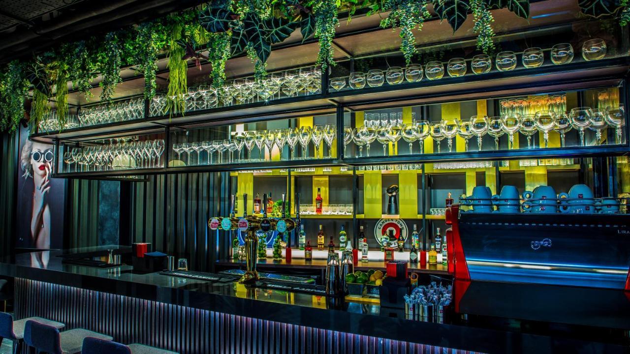 Radisson Red London Greenwich The O2 Екстериор снимка